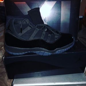 Cap gown Jordan’s brand new size 12